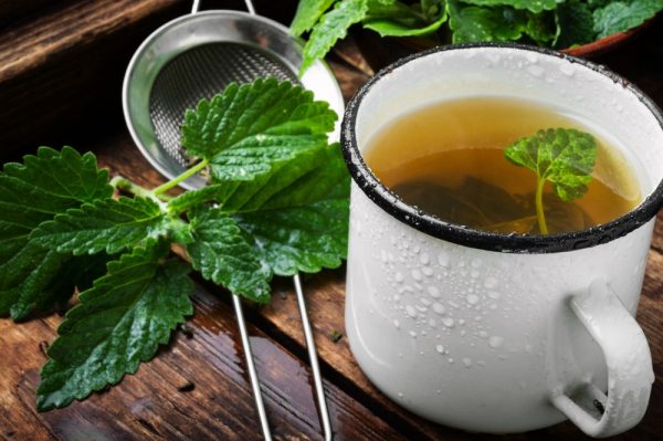 Mint and honey tea