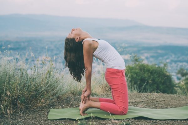 Camel pose for tinnitus