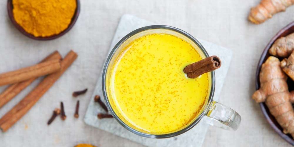 Turmeric milk for cough