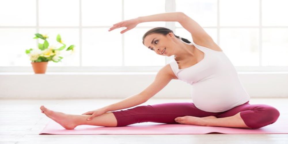 Stretching and exercise for pregnant woman