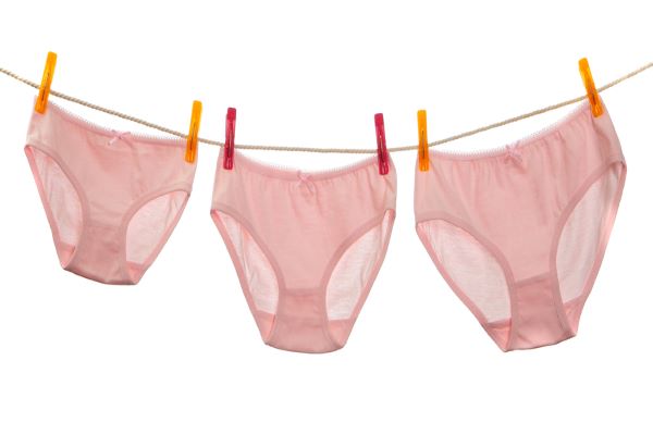 wear clean and dry panties- cotton panties for normal vaginal pH