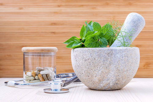 Herbs and natural supplements for period pain 