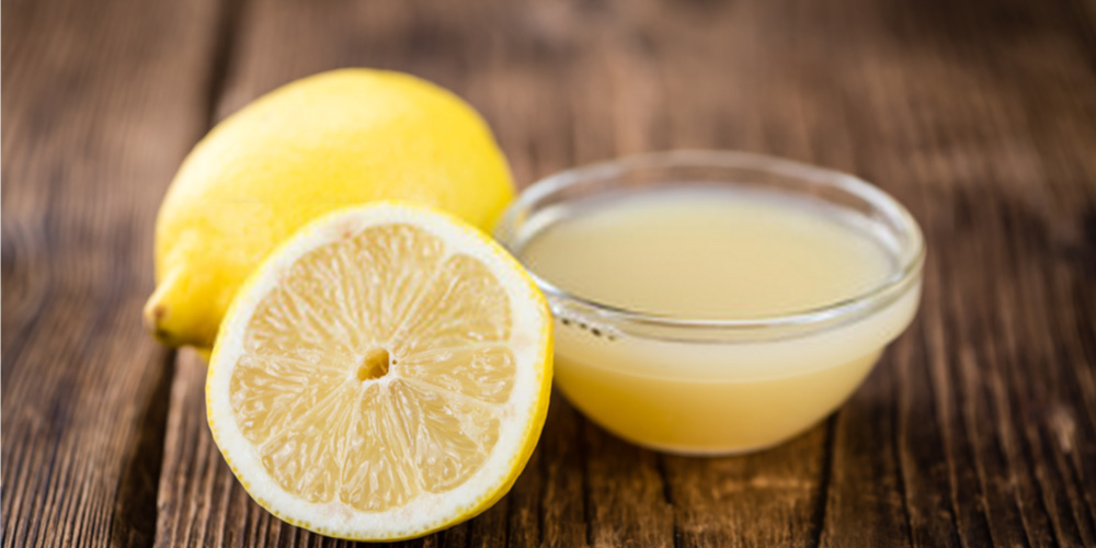Consume lemon juice for sore throat