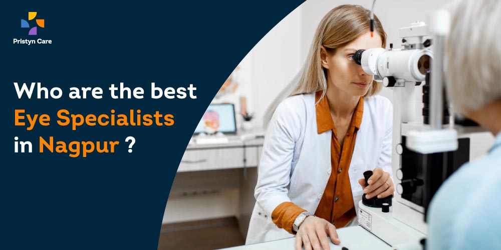 Eye Specialist in Nagpur seeing her patient's eyes